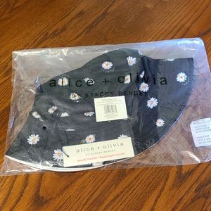 Alice + Olivia Reversible Bucket Hat